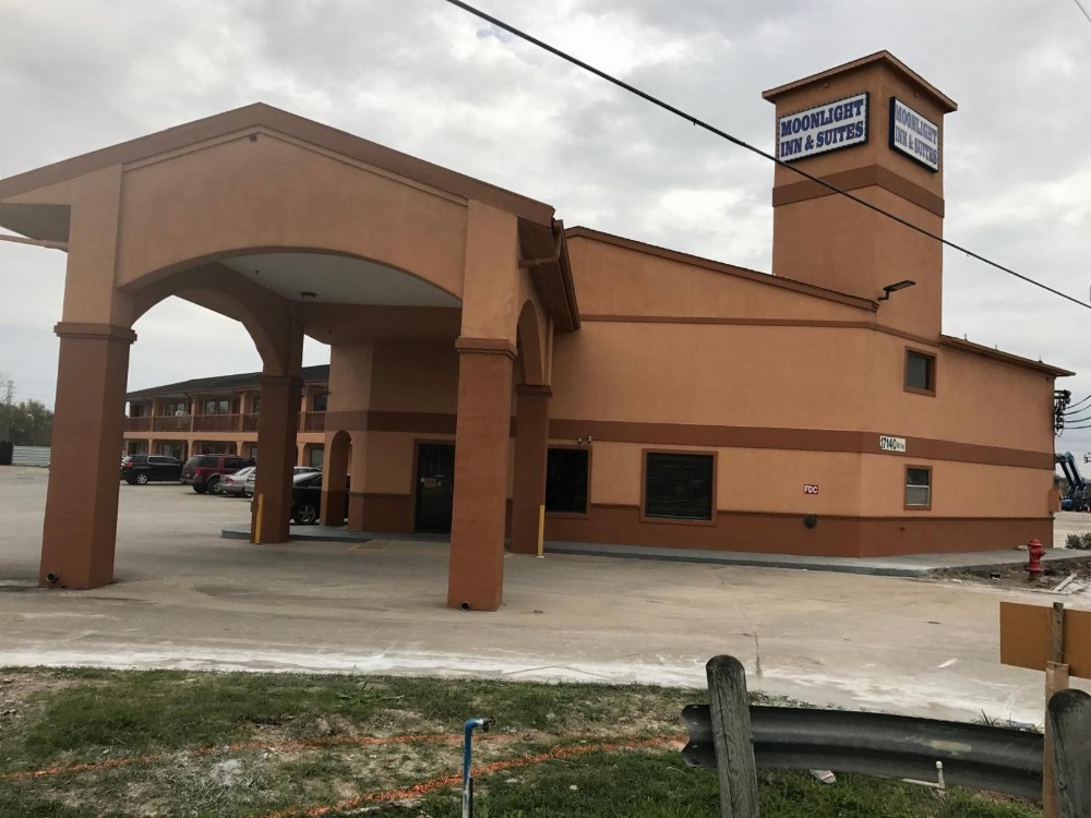Moonlight Inn & Suites Main image